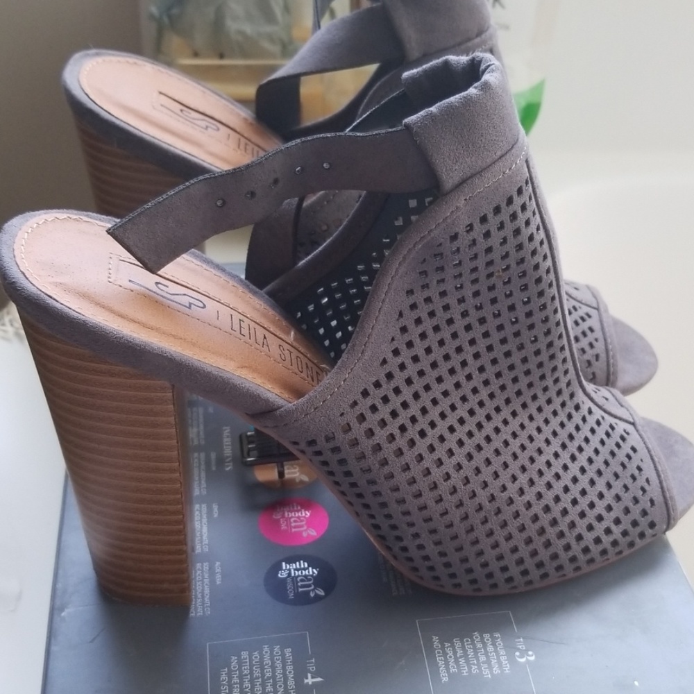 Booties - Picture 2 of 4